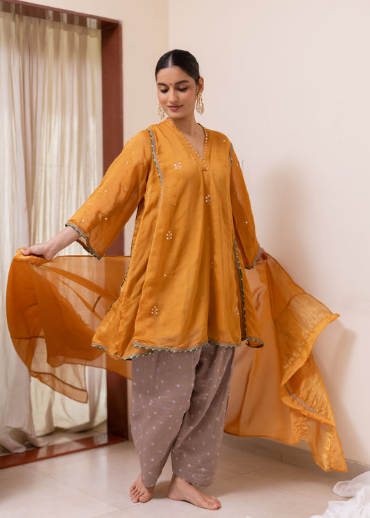 YELLOW-GREY CHANDERI MUKAISH KURTA SET
