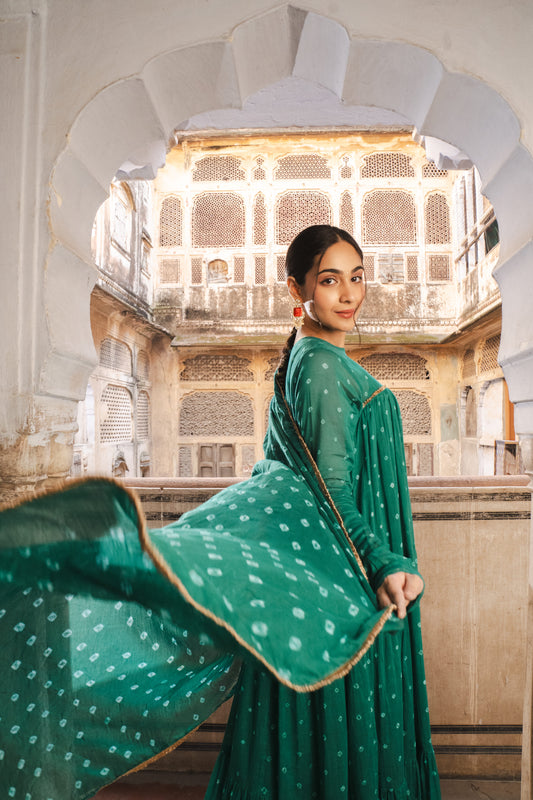 Mul bandhej Rama green dupatta